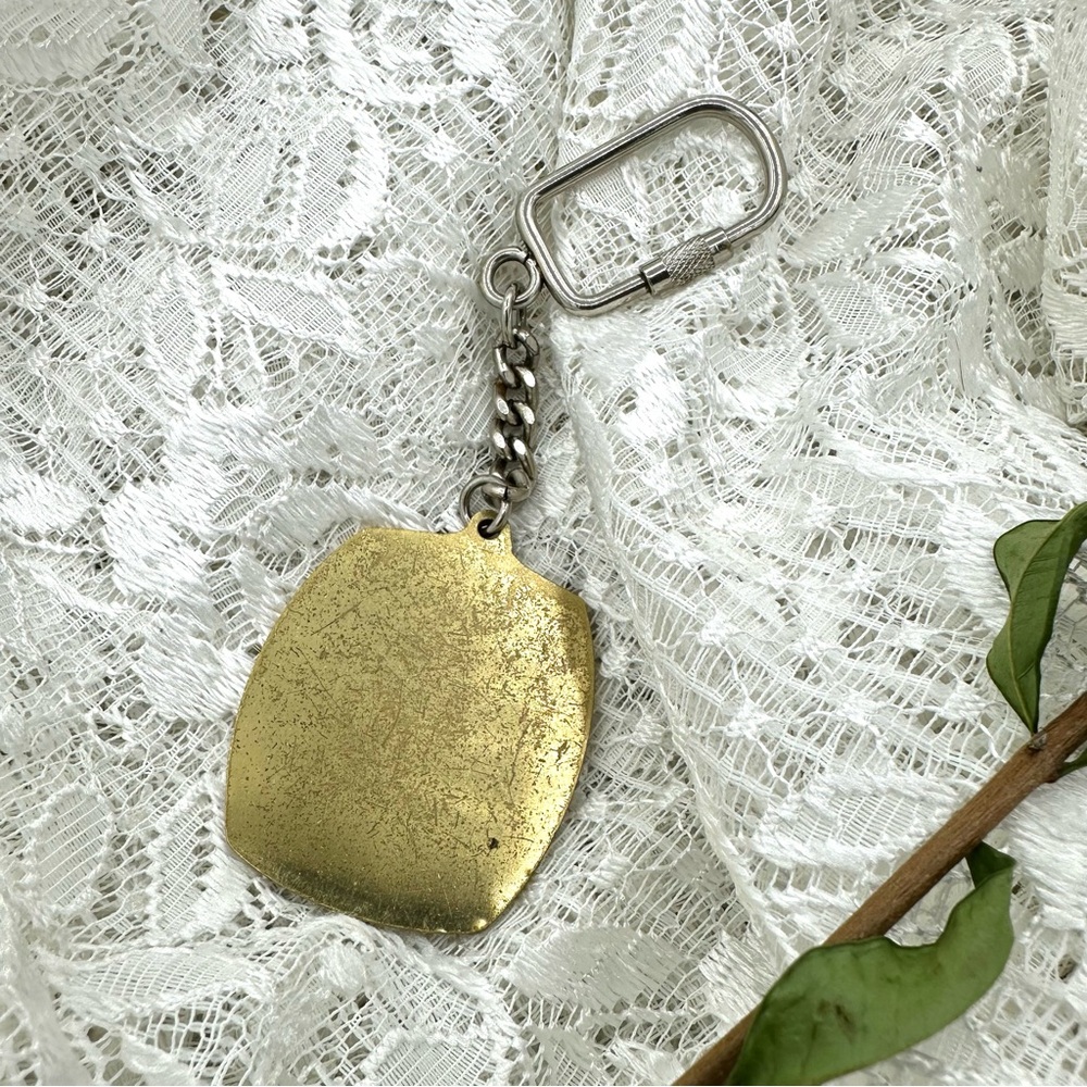 Vintage Cheetah Gold Keychain - Picture 2 of 3